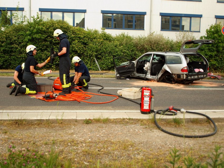 Schwerer VU Koeln Rodenkirchen Industriestr P107.JPG